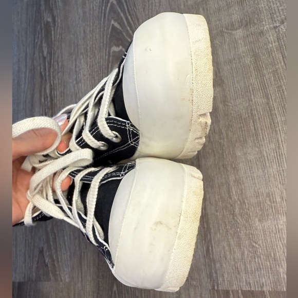 Converse 'It's Okay To Wander” Embroidered Lugged High Platform Shoes Size 7.5 - Picture 5 of 9